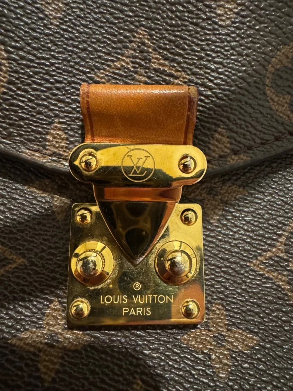 LV Pochette Métis Monogram